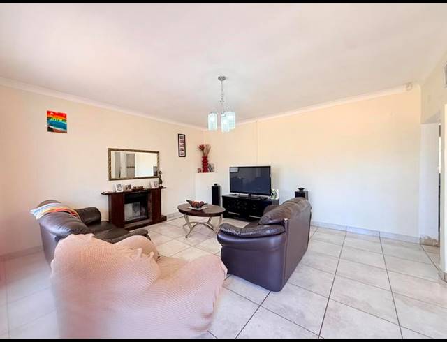 3 BEDROOM HOUSE FOR SALE IN CRESSLAWN